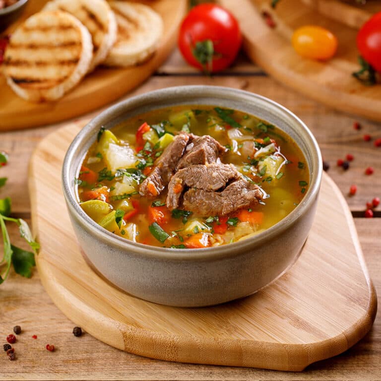 Supă de legume cu Vită