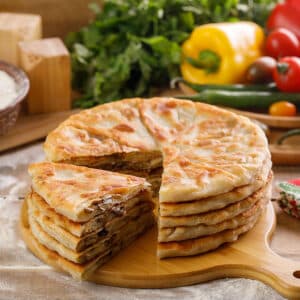 Plăcintă de Post cu Cartofi Ciuperci